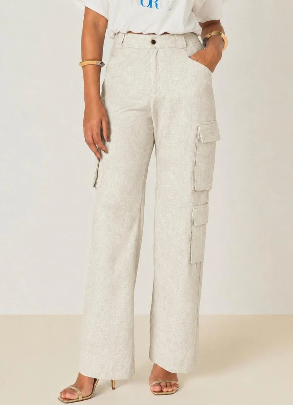 Elegance - Calça Reta com Bolsos Cargo Bege Natural
