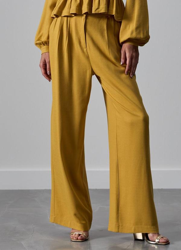 Carlota Costa - Calça Reta com Bolsos Dourado