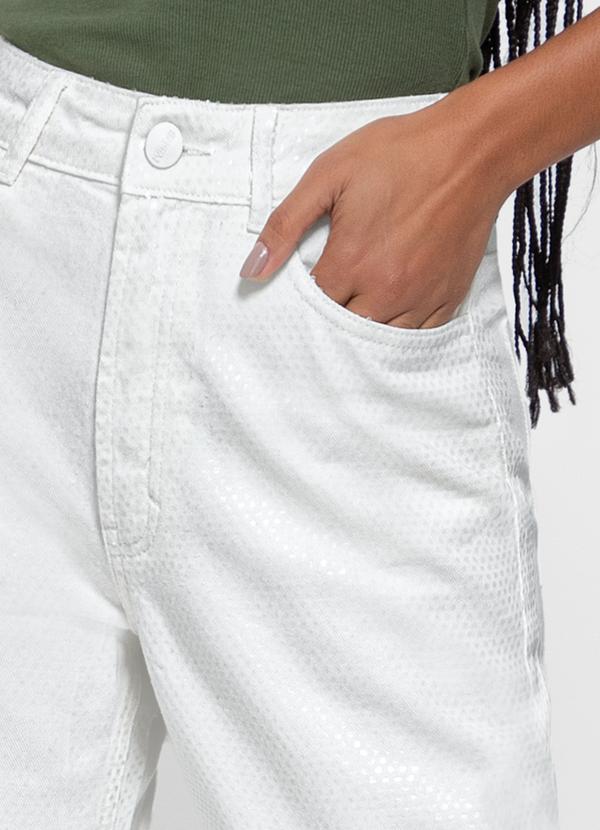 Enfim - Calça Branca Reta Cintura Alta em Sarja 3