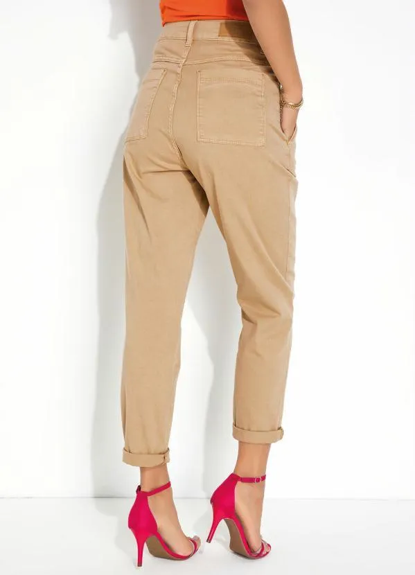 Sawary Jeans - Calça Cáqui Mom Jeans com Bolsos Sawary 2