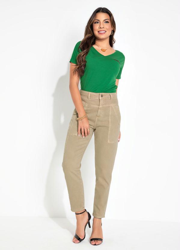 Outlet - Calça Cáqui Mom Jeans com Bolsos Sawary 4