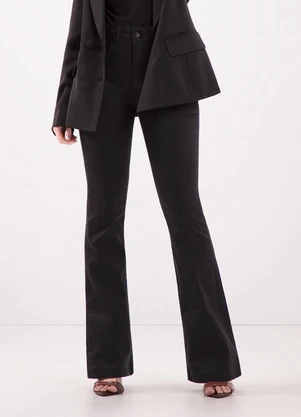 Lunender - Calça Flare em Sarja Amaciada Preto - LUNENDER