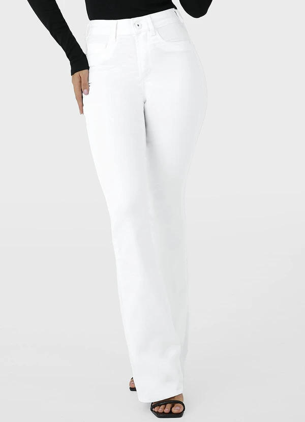 Malwee - Calça Flare em Sarja Cintura Alta Branco