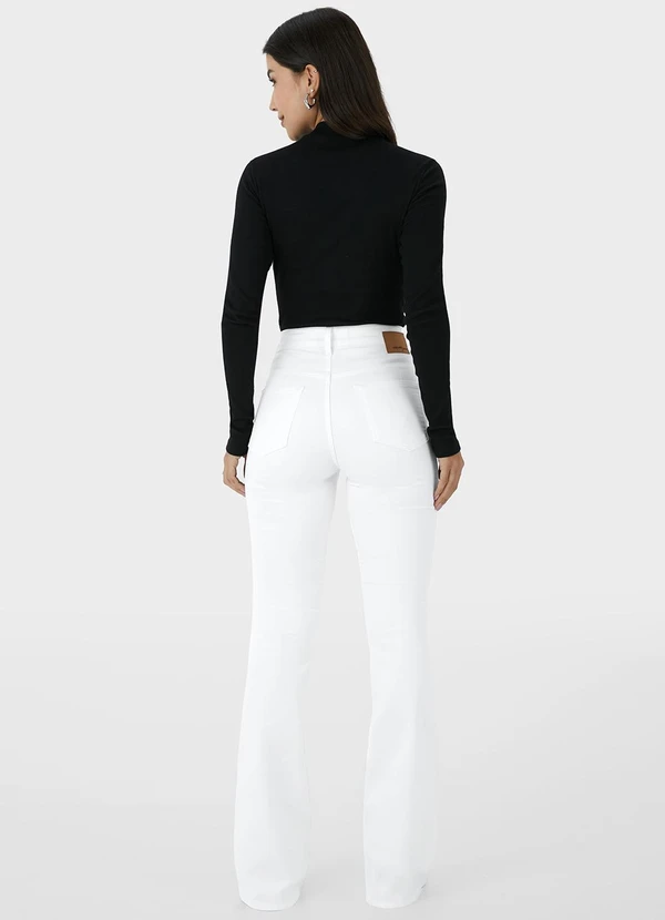 Malwee - Calça Flare em Sarja Cintura Alta Branco 4