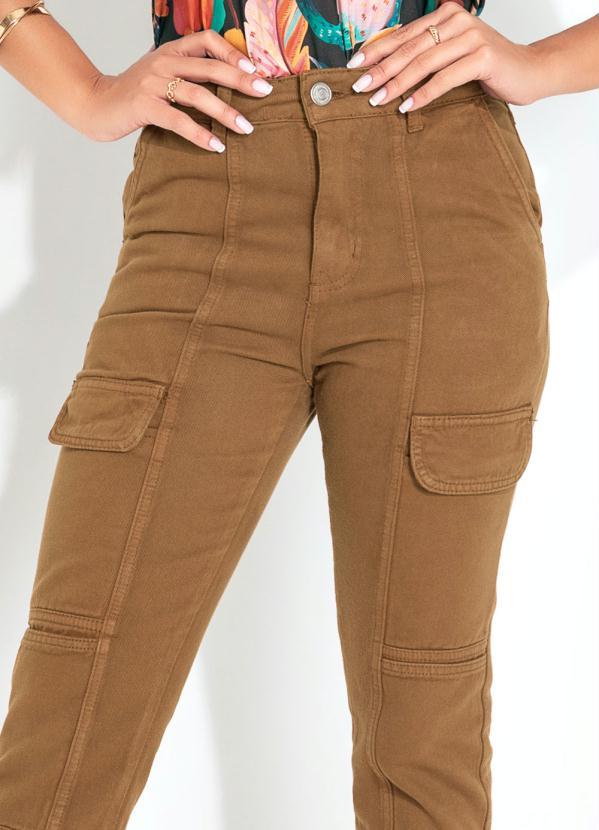 Queima Estoque - Calça Marrom com Bolsos Funcionais Sawary 3