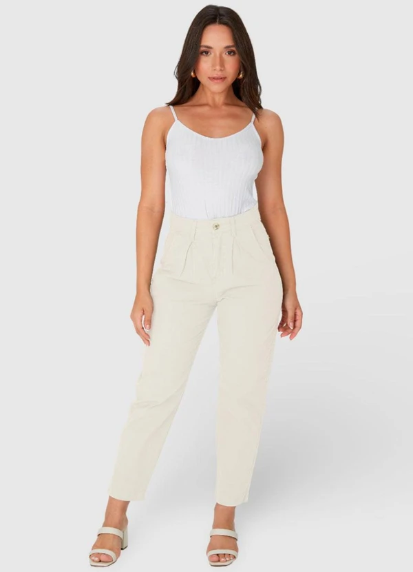 Malwee - Calça Off White Carrot Cintura Alta em Sarja 3