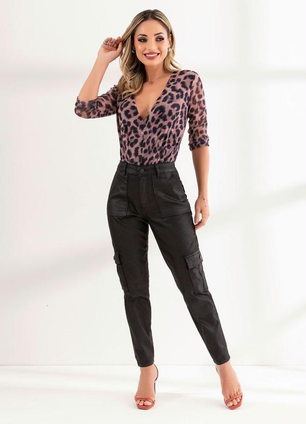 Sawary Jeans - Calça Preta em Sarja Resinada 3