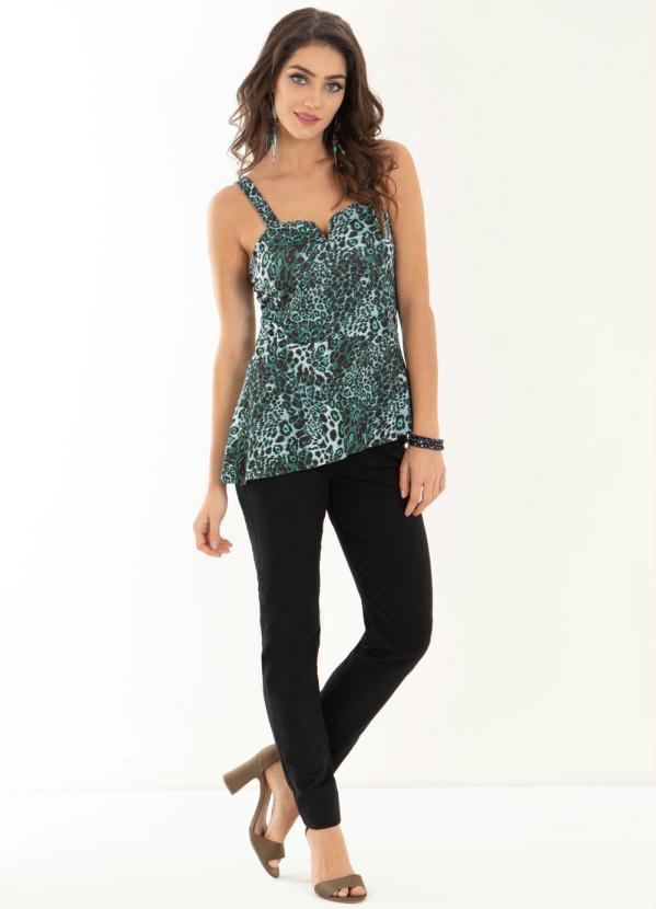 Quintess - Calça Reta Clássica Preta com Bolsos 5