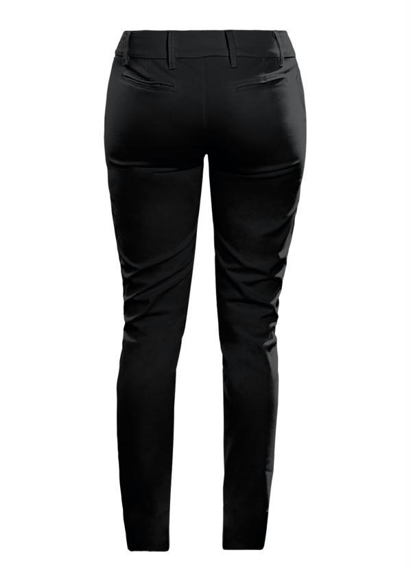 Quintess - Calça Reta Clássica Preta com Bolsos 9