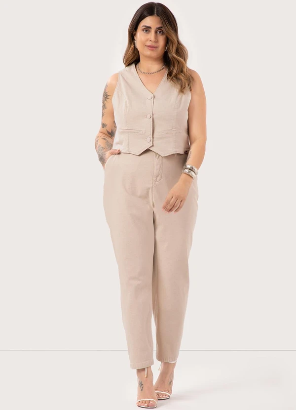 Lunender Mais Mulher - Calça Reta de em Sarja Plus Size Bege 3