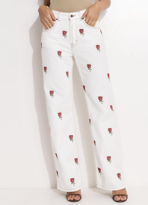 Farm - Calça Sarja Wide Bordada Flor Rosalia Off White