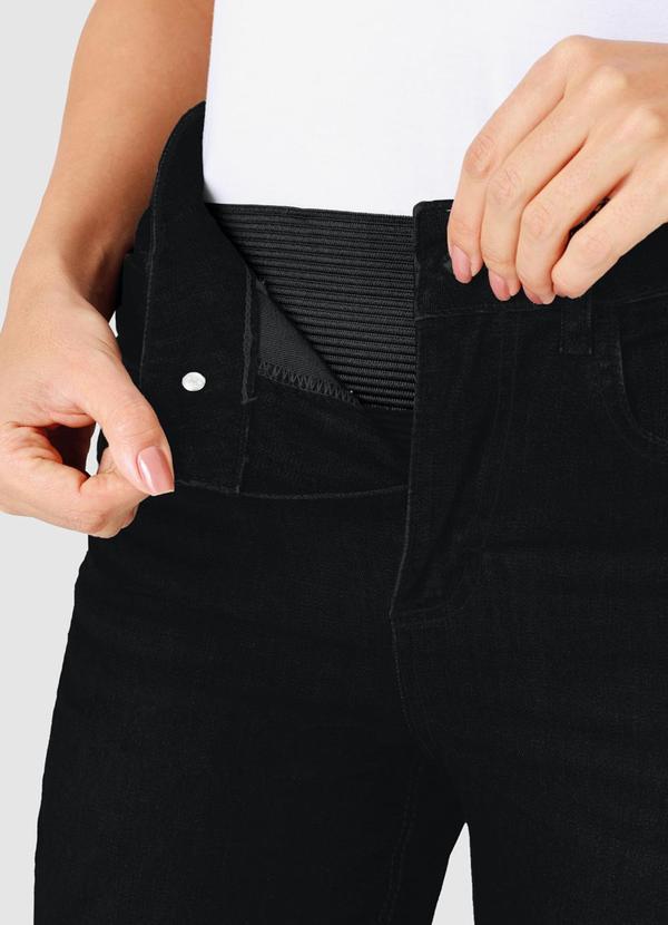 Malwee - Calça Small Flare Sarja Flex Cintura Alta Preto 3