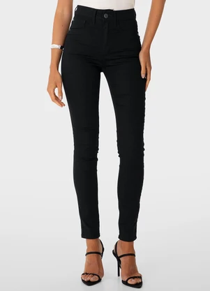 Enfim - Calça Super Skinny em Sarja Preto - ENFIM