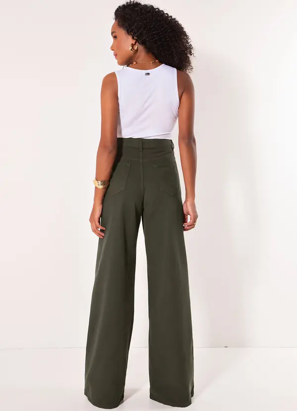 Quintess - Calça Verde Militar em Sarja com Bolsos 4