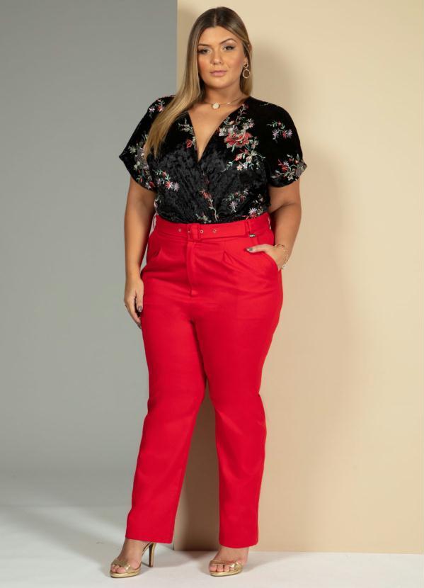 Quintess - Calça Vermelha Reta com Cintura Alta e Cinto 9