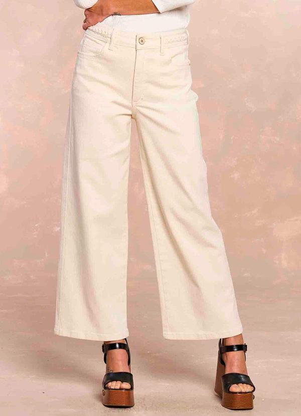 Doce Trama - Calça Wide Cropped Soft Garden em Sarja Branco