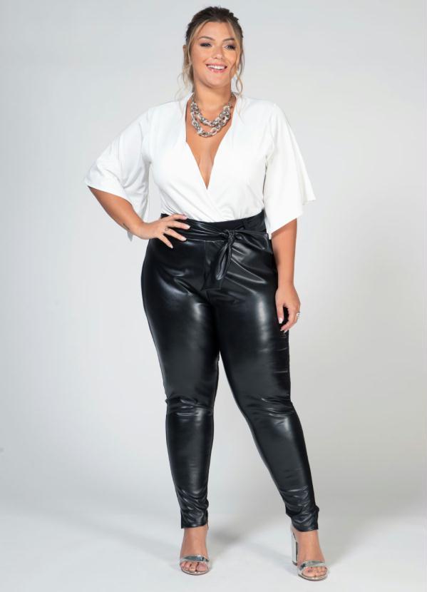 Quintess - Calça Skinny Preta com Detalhes em Sintético 9