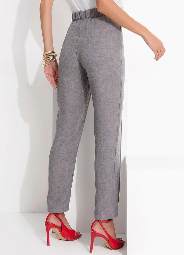 Quintess - Calça Cinza em Tecido Texturizado 12