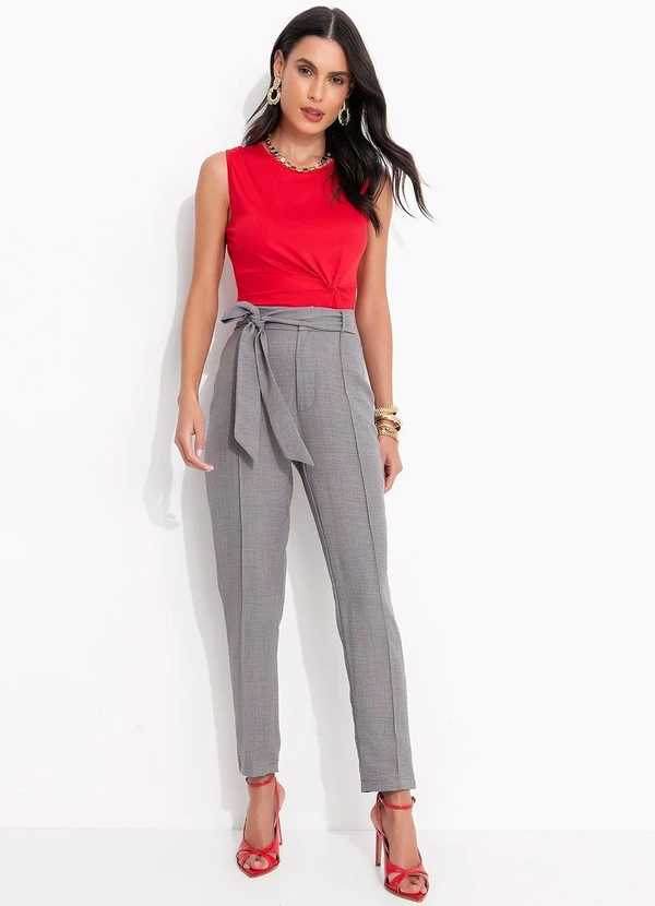 Quintess - Calça Cinza em Tecido Texturizado 19