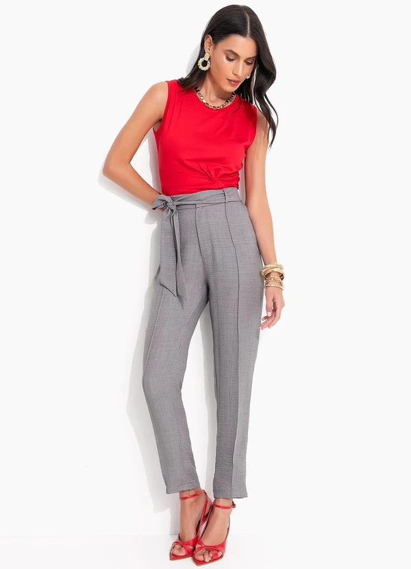 Quintess - Calça Cinza em Tecido Texturizado 16