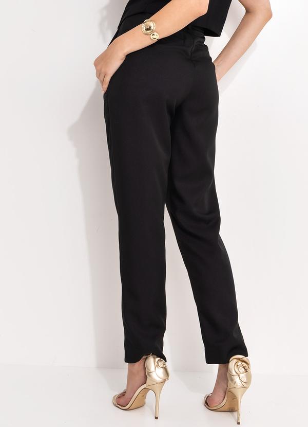 Quintess - Calça Preto em Crepe Plano Alfaiataria. 2