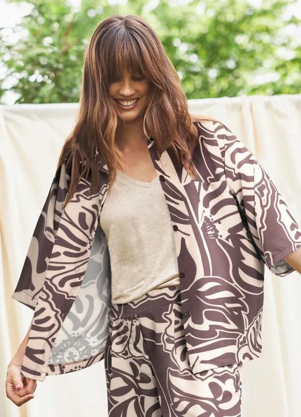 bonprix - Camisa Ampla Alfaiataria Folhas Marrom 5