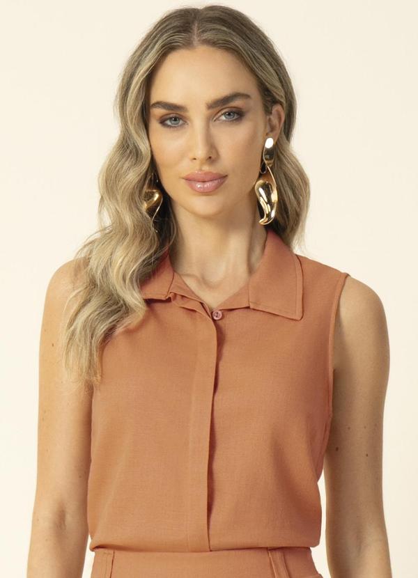 Gris - Camisa com Manga Regata em Linho Laranja