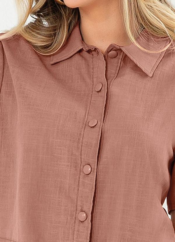 Cativa - Camisa Cropped Gola Polo em Algodão Marrom 4