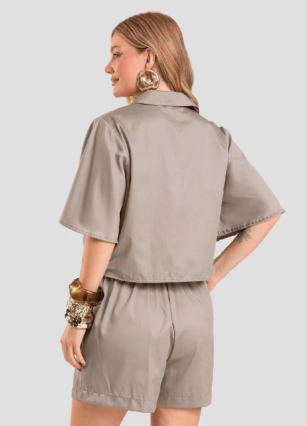 Dianna - Camisa Feminina em Tecido Plano Cinza 2