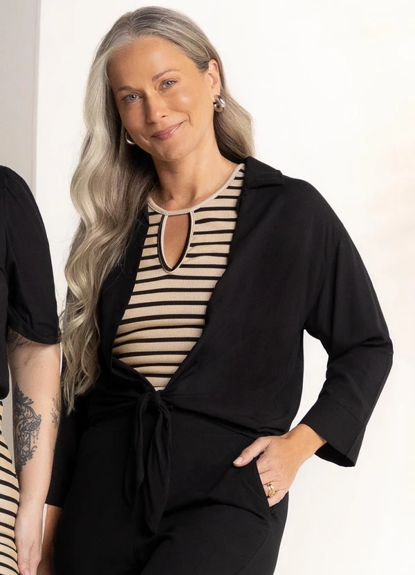 Marialícia - Camisa Feminina Laco Frontal Preto