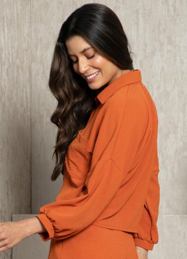 Quintess - Camisa Ferrugem com Bolsos Funcionais 2