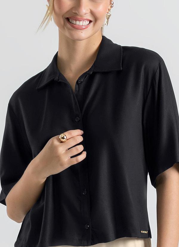 Cativa - Camisa Gola Polo em Viscose Preto 3