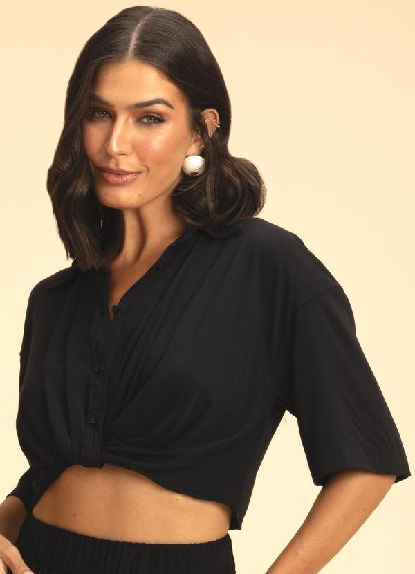 Doce Trama - Camisa Manga Curta com Transpasse Preto