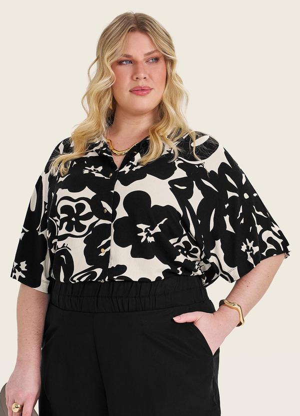 Secret Glam - Camisa Manga Curta Plus Size Preto 1