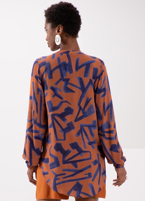 Lunender - Camisa Alongada com Gola Padre Laranja 2