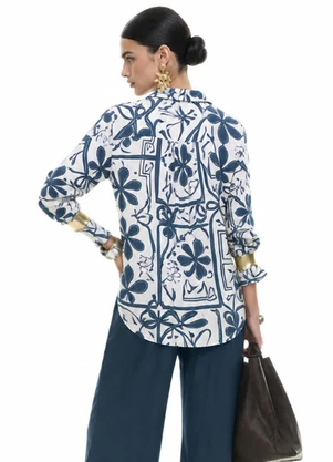Gris - Camisa Alongada Estampada em Viscose Azul - GRIS