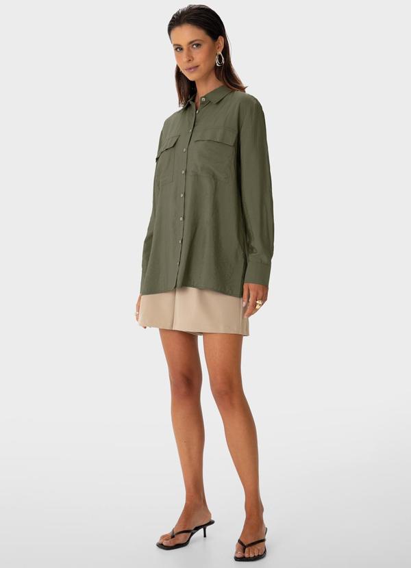 Enfim - Camisa Ampla Acetinada Verde Militar 2