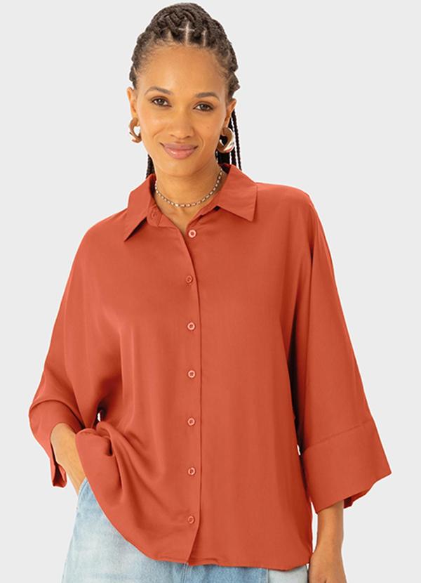 Enfim - Camisa Ampla em Liocel Marrom