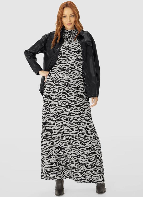 Enfim - Camisa Ampla Feminina em Corino Preto 3