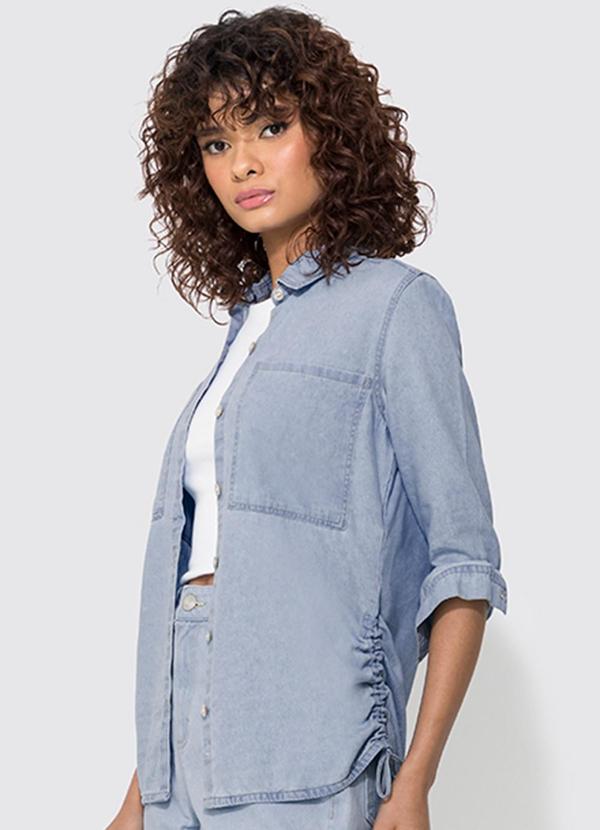 Enfim - Camisa Azul Claro Ampla Jeans Soft