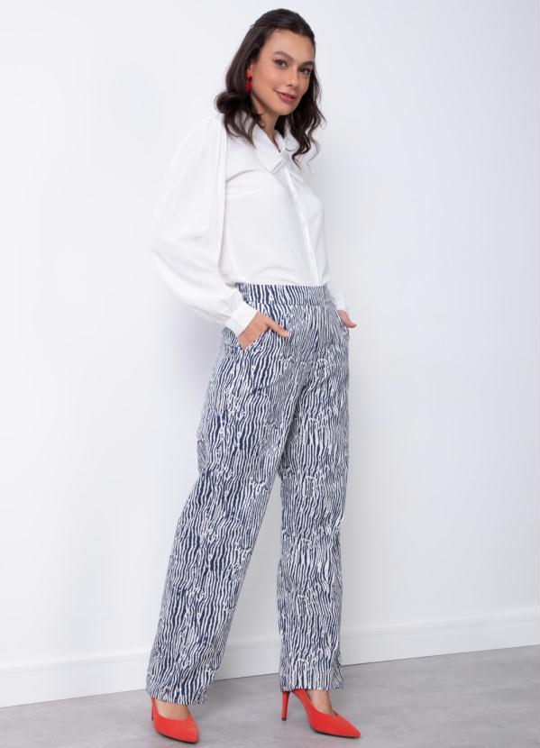 Quintess - Camisa Branca com Detalhe em Renda na Gola 3