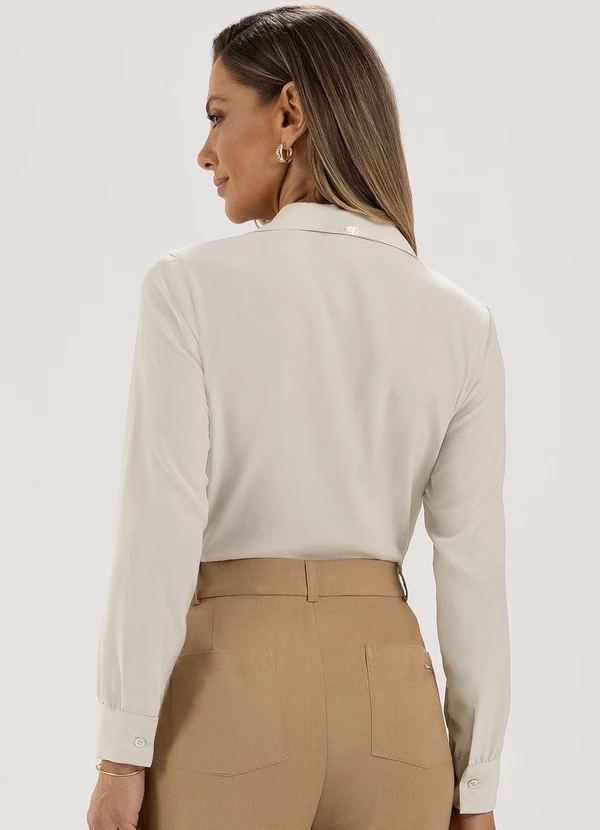 Principessa - Camisa Decote V em Viscose Aveia Norma 2