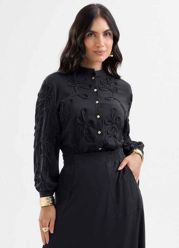 Cativa - Camisa em Viscose com Bordado em Cordel Preto