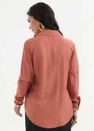 Cativa - Camisa em Viscose Creponada Leve Marrom - CATIVA