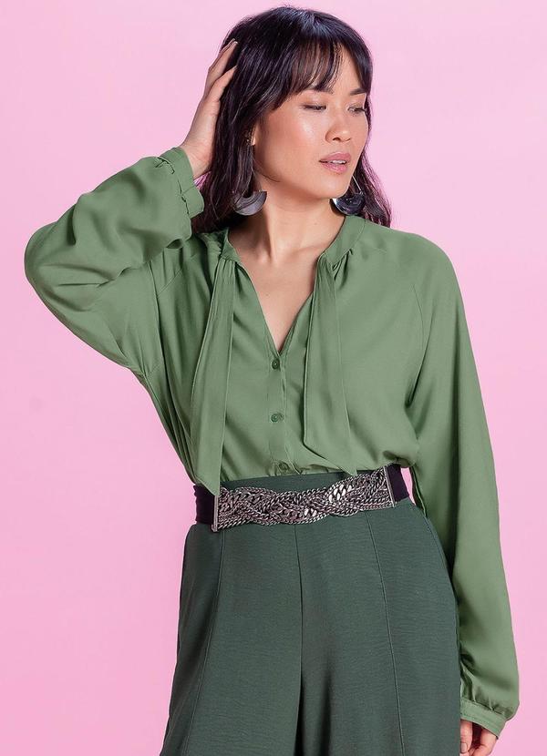 Marialícia - Camisa Feminina com Amarração Gola Verde