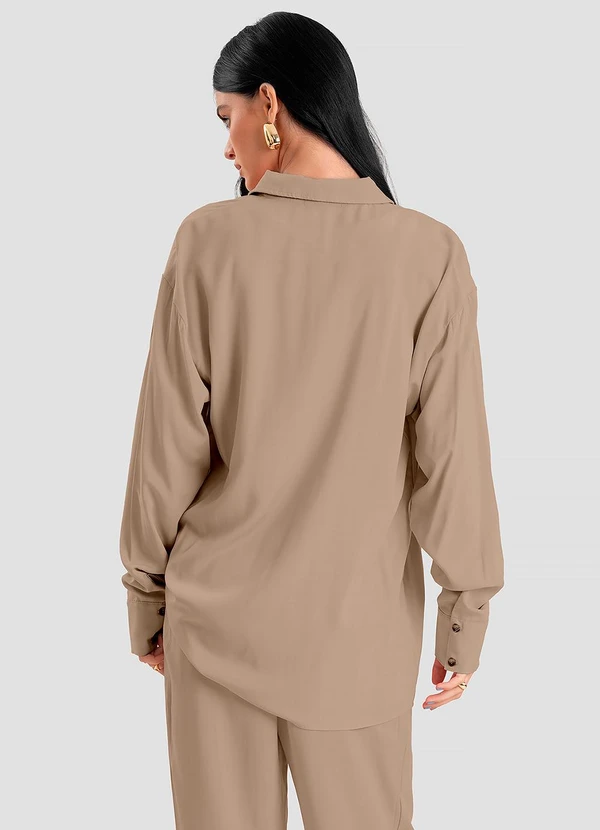 CAMISA FEMININA OVERSIZED EM TECIDO MARROM - DIANNA