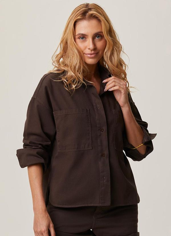 Malwee - Camisa Oversized Cropped em Sarja Marrom Escuro