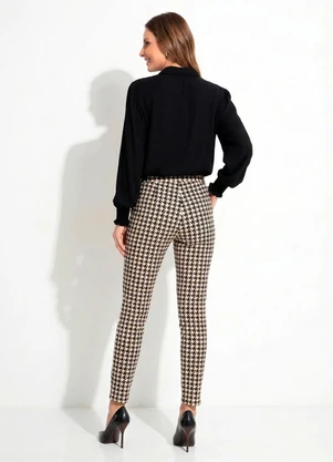 Quintess - Camisa Preto em Viscose Plana - QUINTESS
