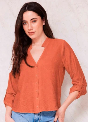 Doce Trama - Camisa Reta Creponada Martingale Sunset Marrom - DOCE TRAMA