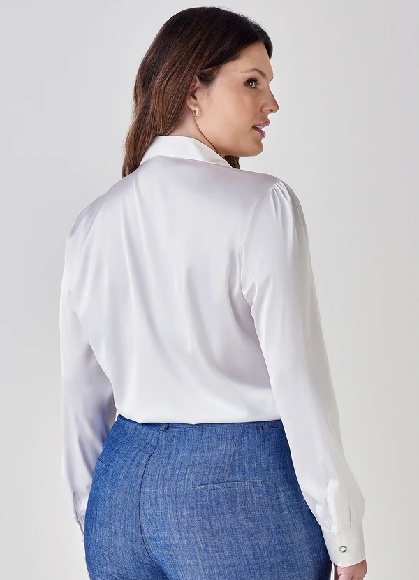 Principessa - Camisa com Botão Dourado em Crepe Off White Helena 5